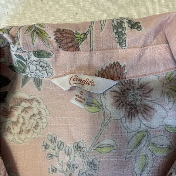 Floral button down - Picture 2 of 3